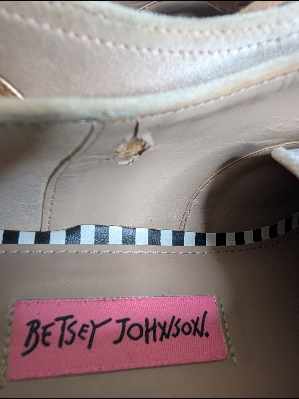 Betsey Johnson Walker Glitter Platform Sneakers Heart Patch Pink Size 9 - Picture 9 of 11